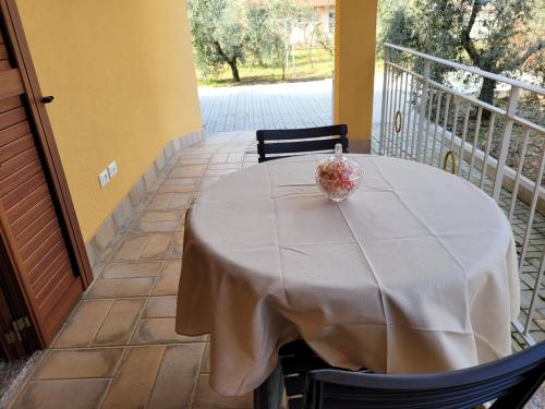 Balkoni atau teres di Alloggio turistico Magnifico Alessandro Valle Bernardo 04025 Lenola nei pressi di Fondi LT