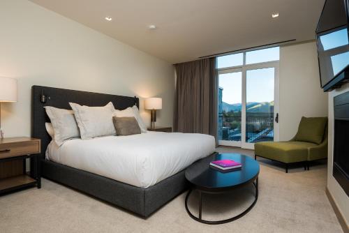 Limelight Hotel Ketchumにあるベッド