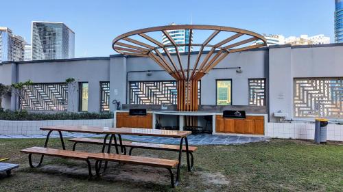 Brand New Stylish Flat in the Heart of Dubai