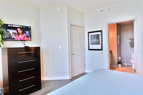 Oceanfront Paradise Sleeps 10 w Stunning Sunrises photo 34