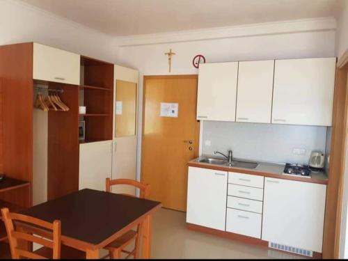 Kuchyň nebo kuchyňský kout v ubytování Apartments Strandburg Kroatien