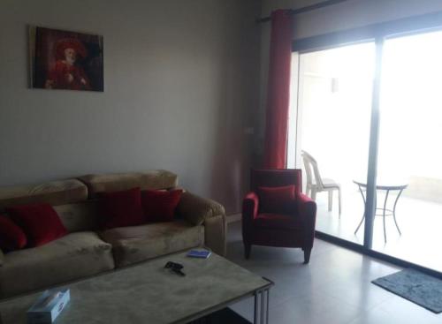 Charming Apartment Just Moments from the Shore