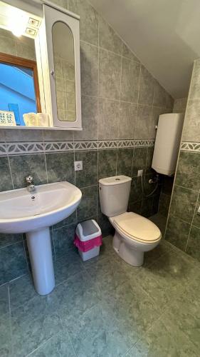 Un baño de H. LAVID