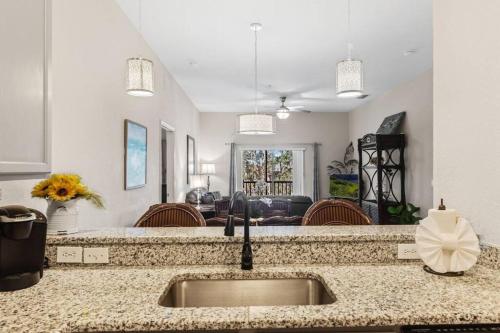 Φωτογραφία από το άλμπουμ του 3bd Condo with Waterview's, 1700sq ft, 8 min to Disney σε Kissimmee