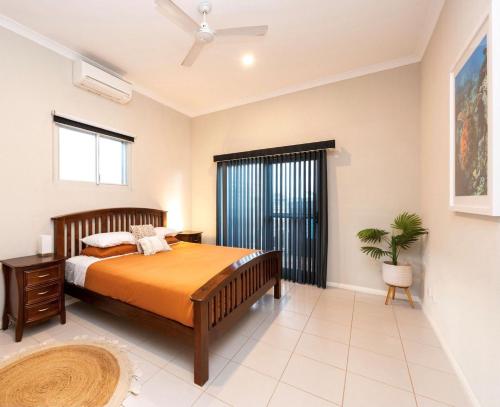 Postel nebo postele na pokoji v ubytování 19 Corella Court