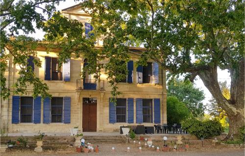 2 Bedroom Beautiful Home In Avignon