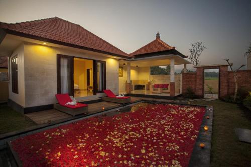 Taman di luar The Sawah Resort & Villa