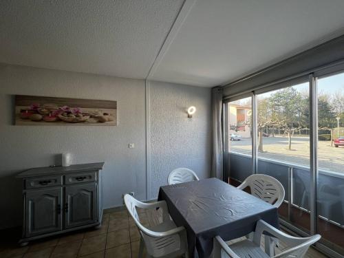 Fotografia z galérie ubytovania Appartement T2 lumineux à 300m des plages, parking privé, animaux acceptés - Argelès-sur-Mer - FR-1-388-213 v destinácii Argelès-sur-Mer