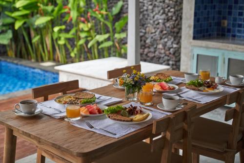 อาหารที่มีในวิลลาหรือบริเวณใกล้เคียง