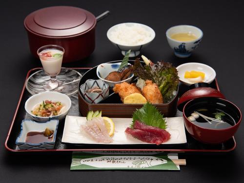 Comida en el ryokan o alrededores