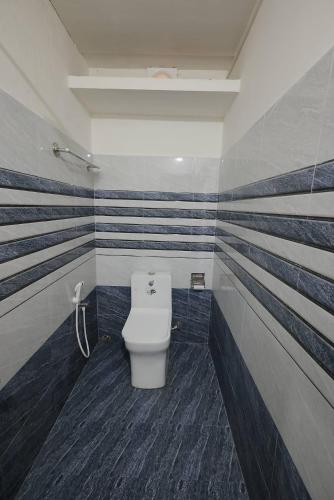 Ένα μπάνιο στο Alivious Beach Homestay