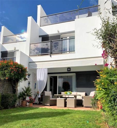 Villa playa Fontanilla I