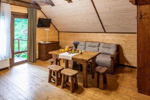 Zona de estar de Osonnya Karpaty 4*