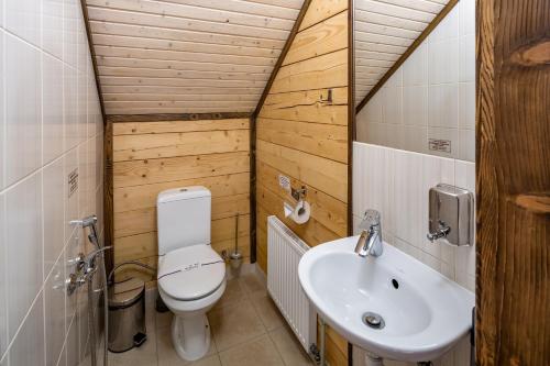 Un baño de Osonnya Karpaty 4*