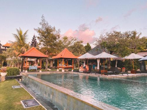 Bassein majutusasutuses Uluwatu Cottages või selle lähedal