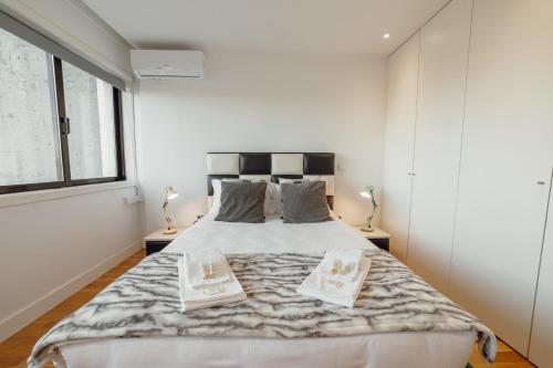 Downtown Stylish Apartment With Garage by Vacationy