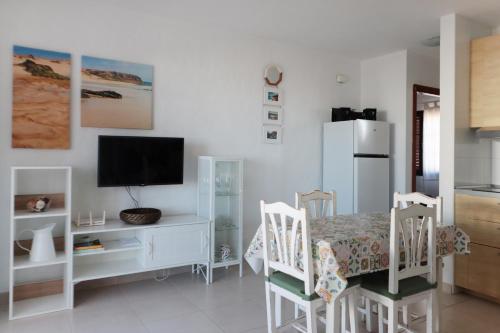 TV a/nebo společenská místnost v ubytování Sun Beach Holiday