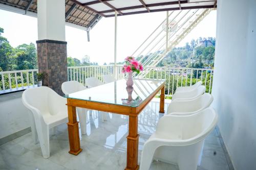 Balkón nebo terasa v ubytování Nest Mountain Munnar