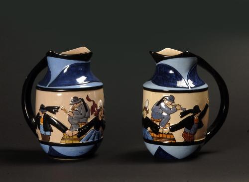 two vases are sitting next to each other at Logis Hôtel Restaurant le Printania in Dinard