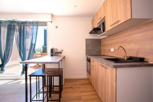 Air-conditioned studio near train station – Photos 2