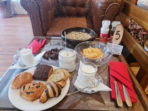 Φαγητό σε αυτό το ξενοδοχείο ή κάπου εκεί κοντά