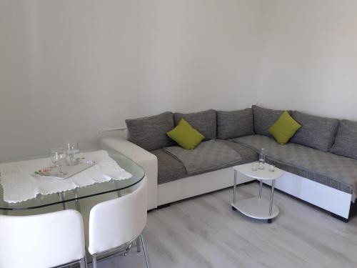 APARTMAN DOKOZA - MARINA IV