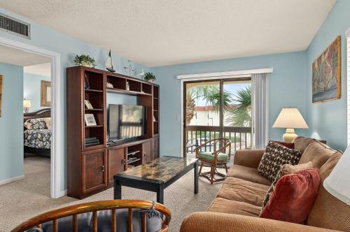 Χώρος καθιστικού στο Unit 6302 - Ocean & Racquet Resort