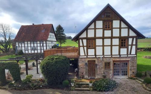 an old building with at Ferienhaus Drakenhof in Bad Salzuflen