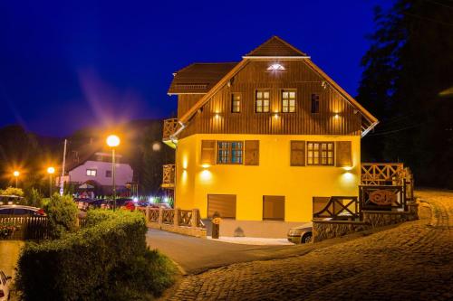 Bangunan di mana terletaknya homestay