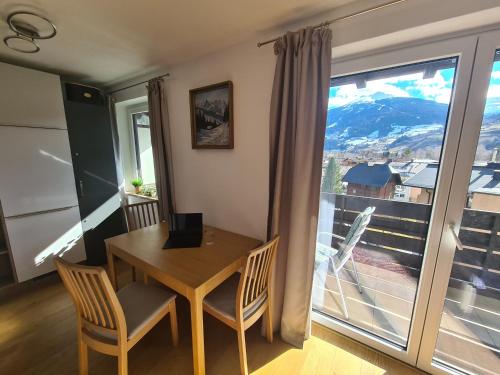 Nespecifikovaný výhled na hory nebo výhled na hory při pohledu z apartmánu