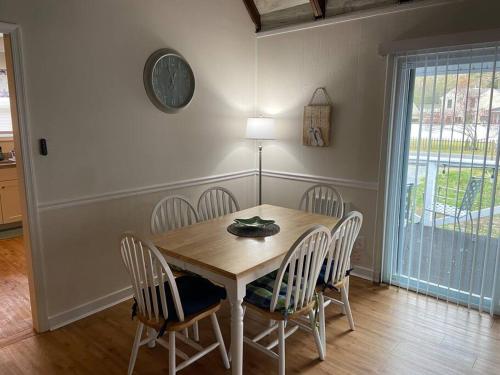 Fotografie z fotogalerie ubytování Cottage by the bay, sleeps 8 near Rehoboth beach v destinaci Lewes