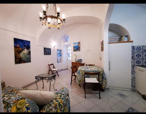 Posedenie v ubytovaní il blù