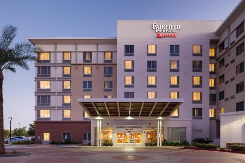 an exterior view of the emigrant inn assisted living building at Fairfield Inn and Suites Phoenix Chandler Fashion Center in Chandler