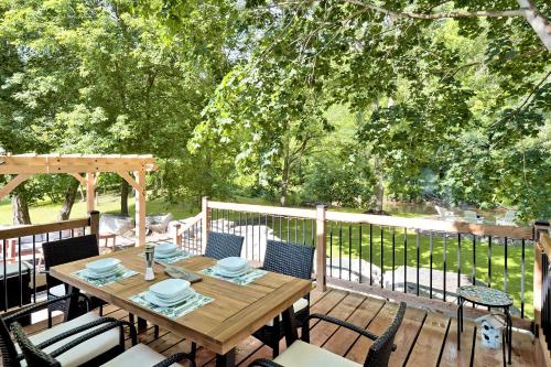 Zahrada ubytování Disconnect From Reality/ River House/Hot Tub/Pet Friendly