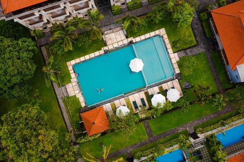 Bazén v ubytování Kusuma Resort Seminyak nebo v jeho okolí