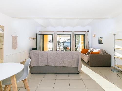 Posedenie v ubytovaní PI I SUNYER 1-B - Apartamento amplio y luminoso en el centro de Roses, delante del mar, con vistas al mar. - ES-228-121