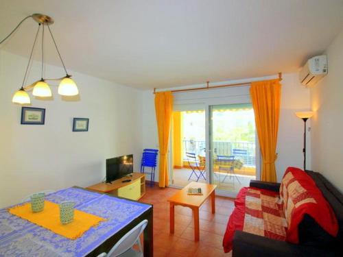Appartement à Roses : 1km de la plage, piscine, parking, WIFI, quartier calme