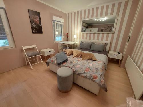 Apartment Bonjour, 5th floor, no elevator