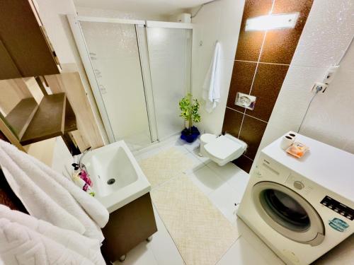 Koupelna v ubytování Great location.comfortable house