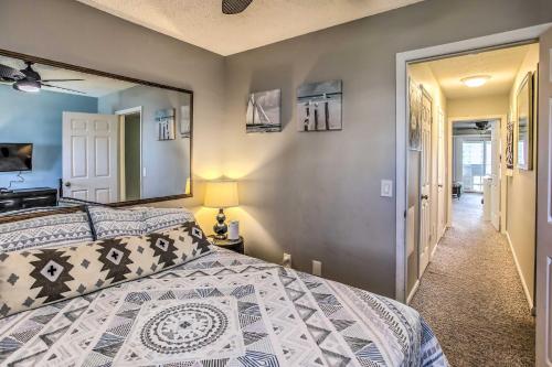 Postel nebo postele na pokoji v ubytování Cozy Carolina Beach Condo with Ocean Views!