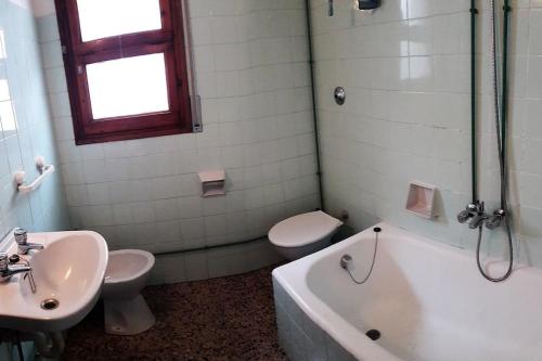 Koupelna v ubytování La Timba, Dúplex de 3 hab. con vistas excepcionales S3