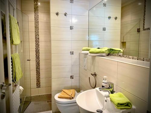 Ένα μπάνιο στο Ferienwohnungen Haus Sommerlust