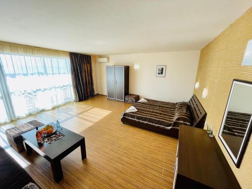 Gallery image of At the American's Hotel in Pomorie