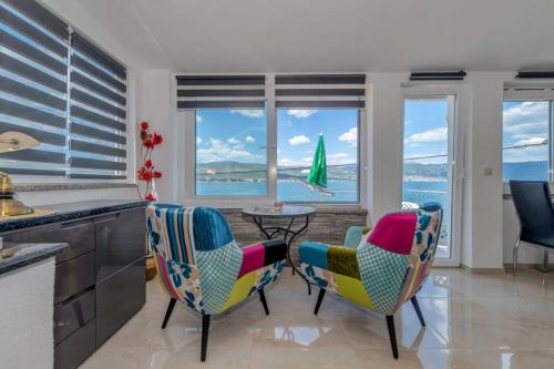 Apartment in Arbanija with sea view, balcony, air conditioning, WiFi 5138-1