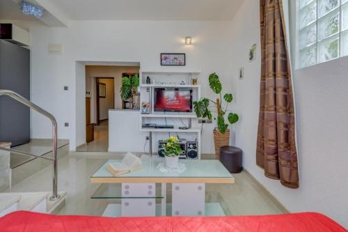 Apartment in Arbanija with sea view, terrace, air conditioning, WiFi 5138-2