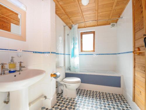 Koupelna v ubytování Heligan