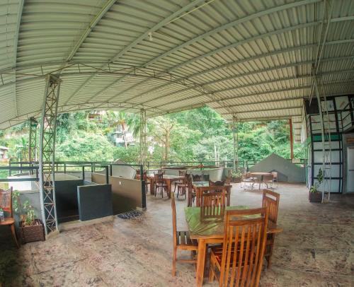 Εστιατόριο ή άλλο μέρος για φαγητό στο Kandy Forest Villa Hotel