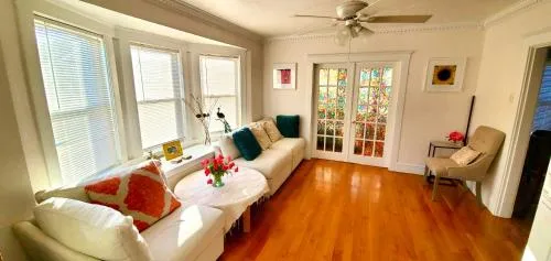 Near Train Station Gorgeous 3-Bedroom Apartment with Patios in Brockton