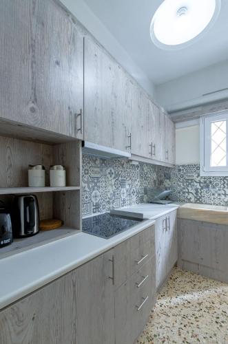 Beautiful 2bd apartment near historic center of Athens