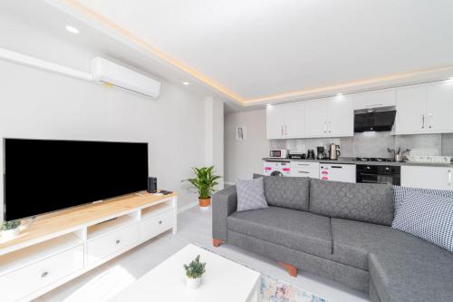 Posezení v ubytování Modern and Fully Furnished Flat in Antalya